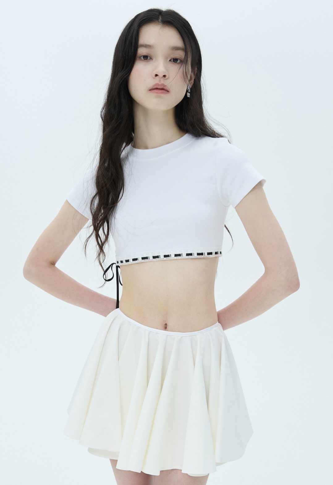 미야오 안나 착용 룩 2