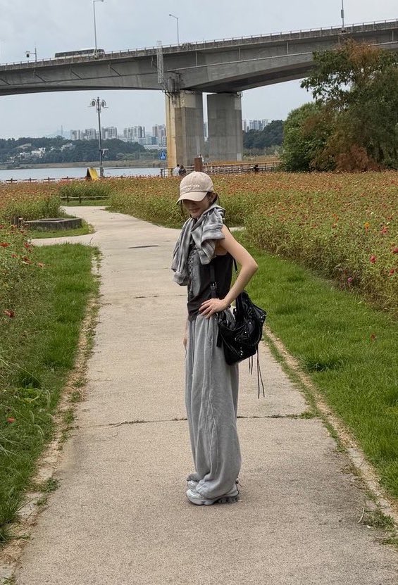 아일릿 민주 착용 룩