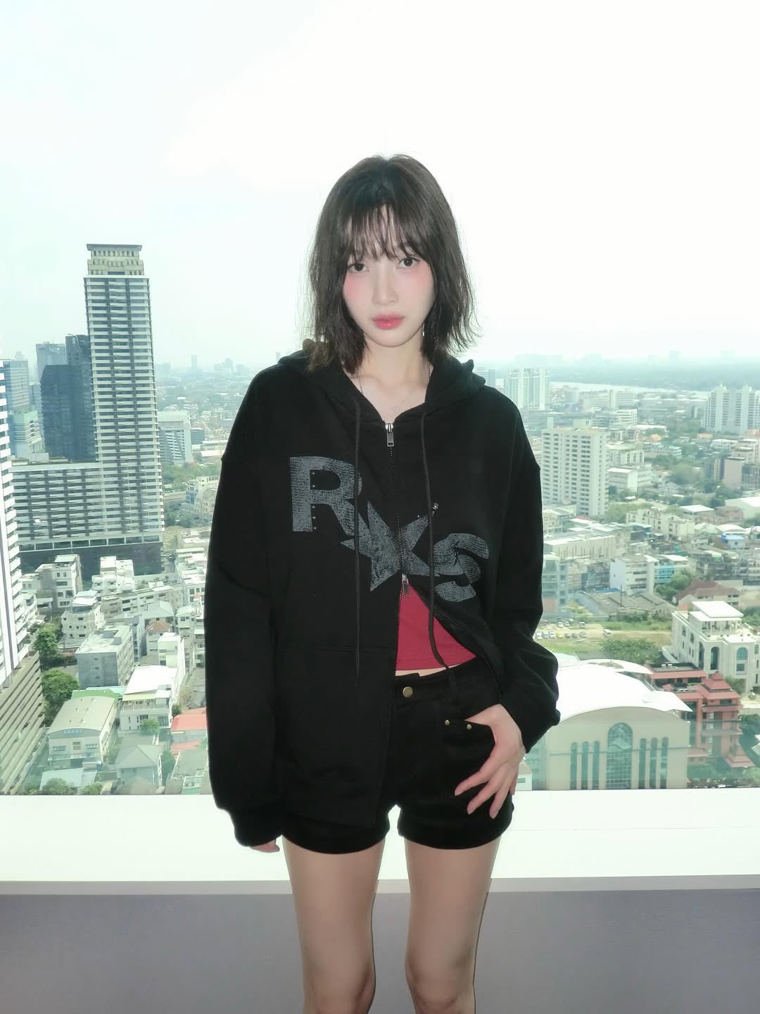 레드벨벳 조이 착용 룩