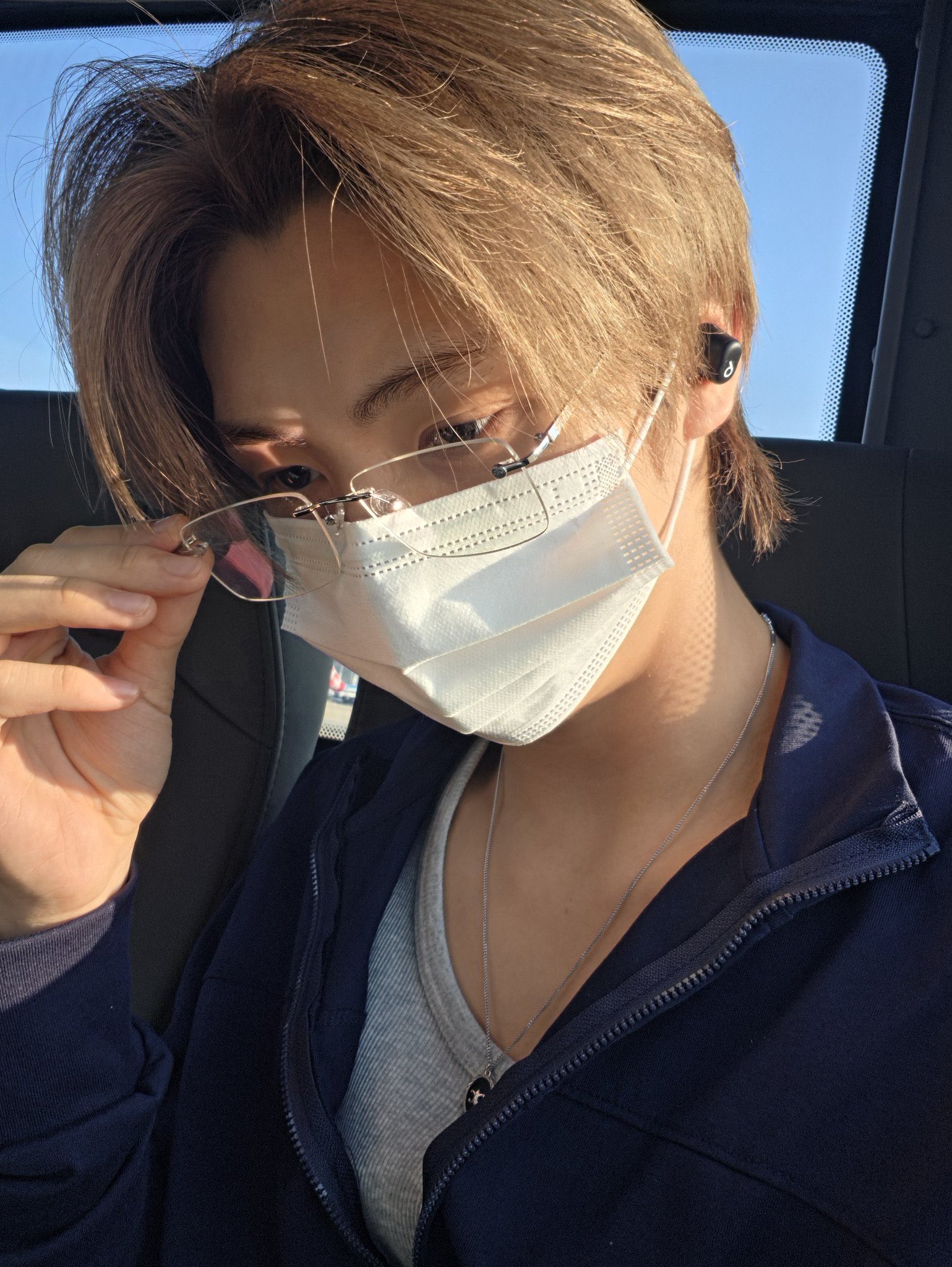 투어스 영재 착용 룩